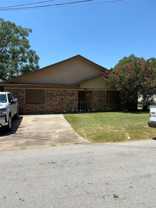 404 Jordan Ln - Photo 1 of 1