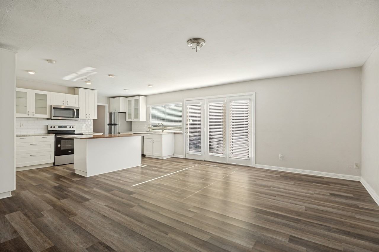 8914 Vernon Dr - Photo 4 of 12