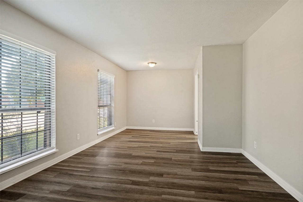 8914 Vernon Dr - Photo 5 of 12