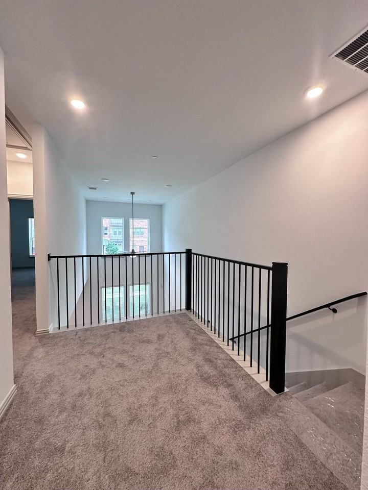 609 Friendswood Dr - Photo 6 of 15