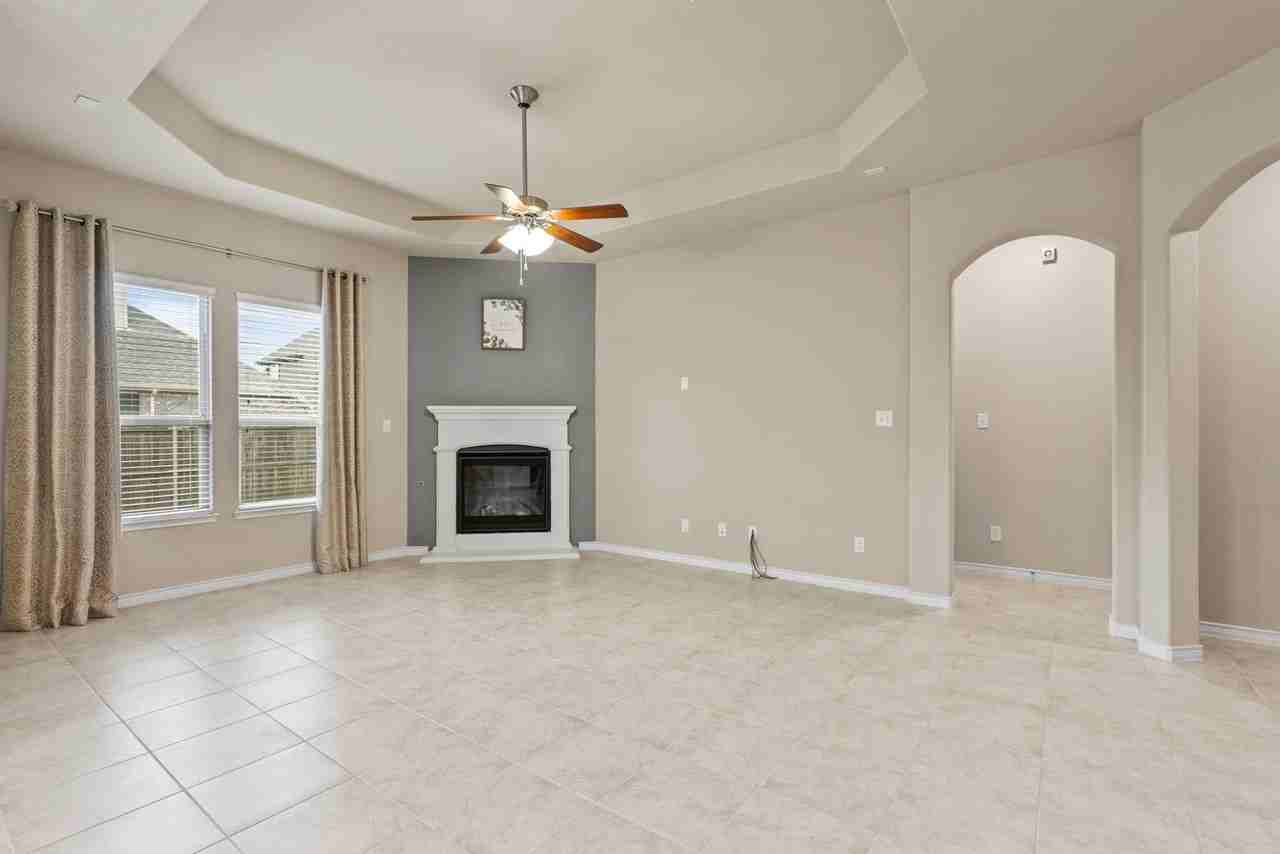 2104 Lake Cliff Dr - Photo 7 of 27