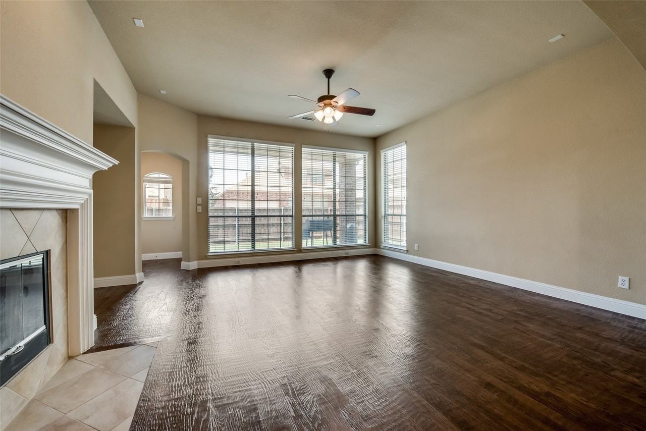 6072 Wallis Dr - Photo 4 of 40