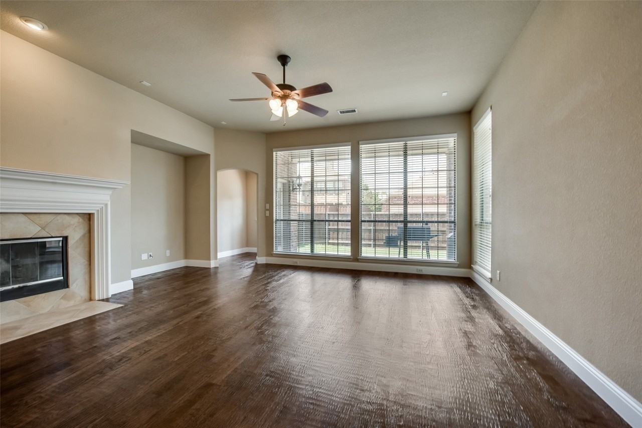 6072 Wallis Dr - Photo 5 of 40