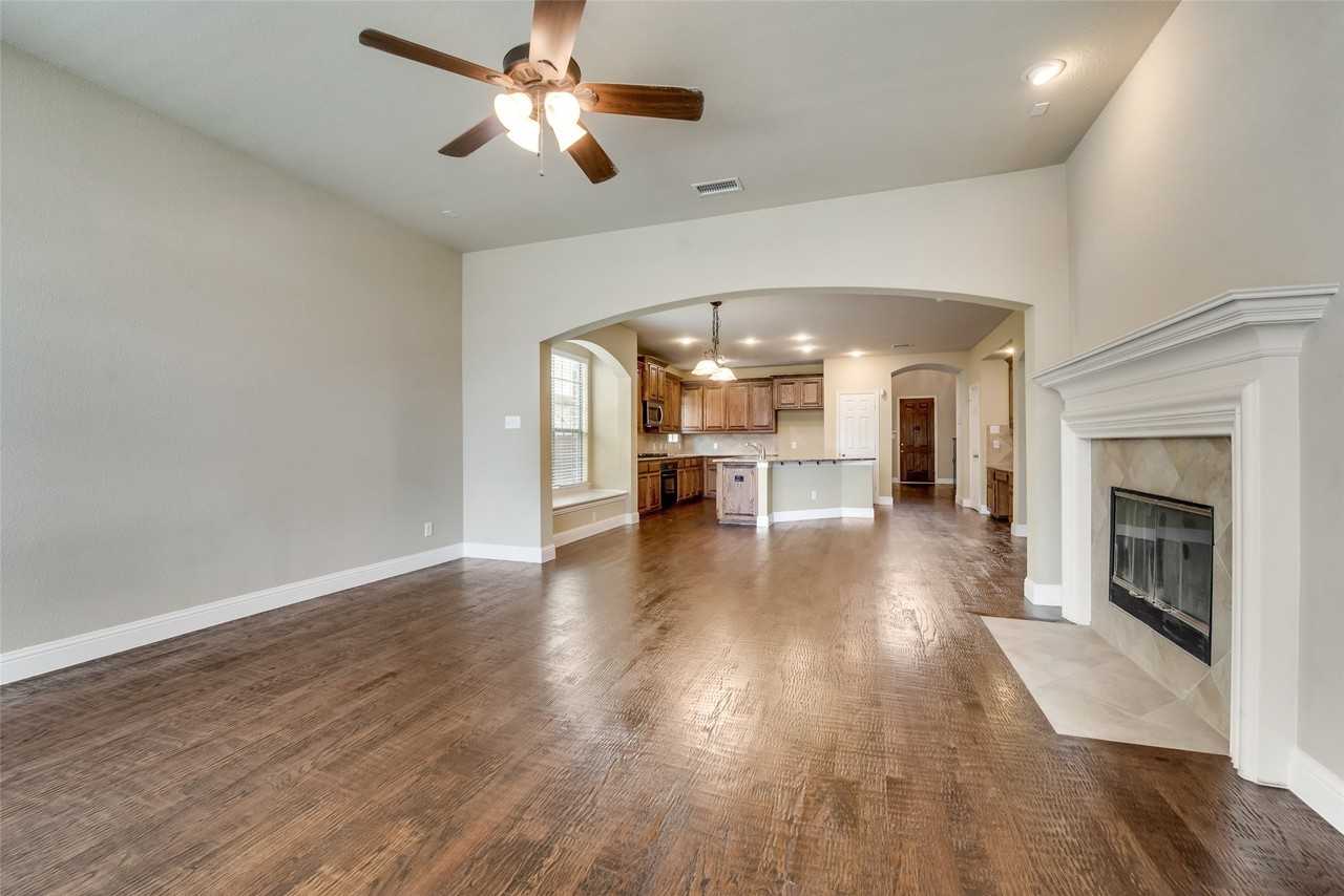 6072 Wallis Dr - Photo 6 of 40