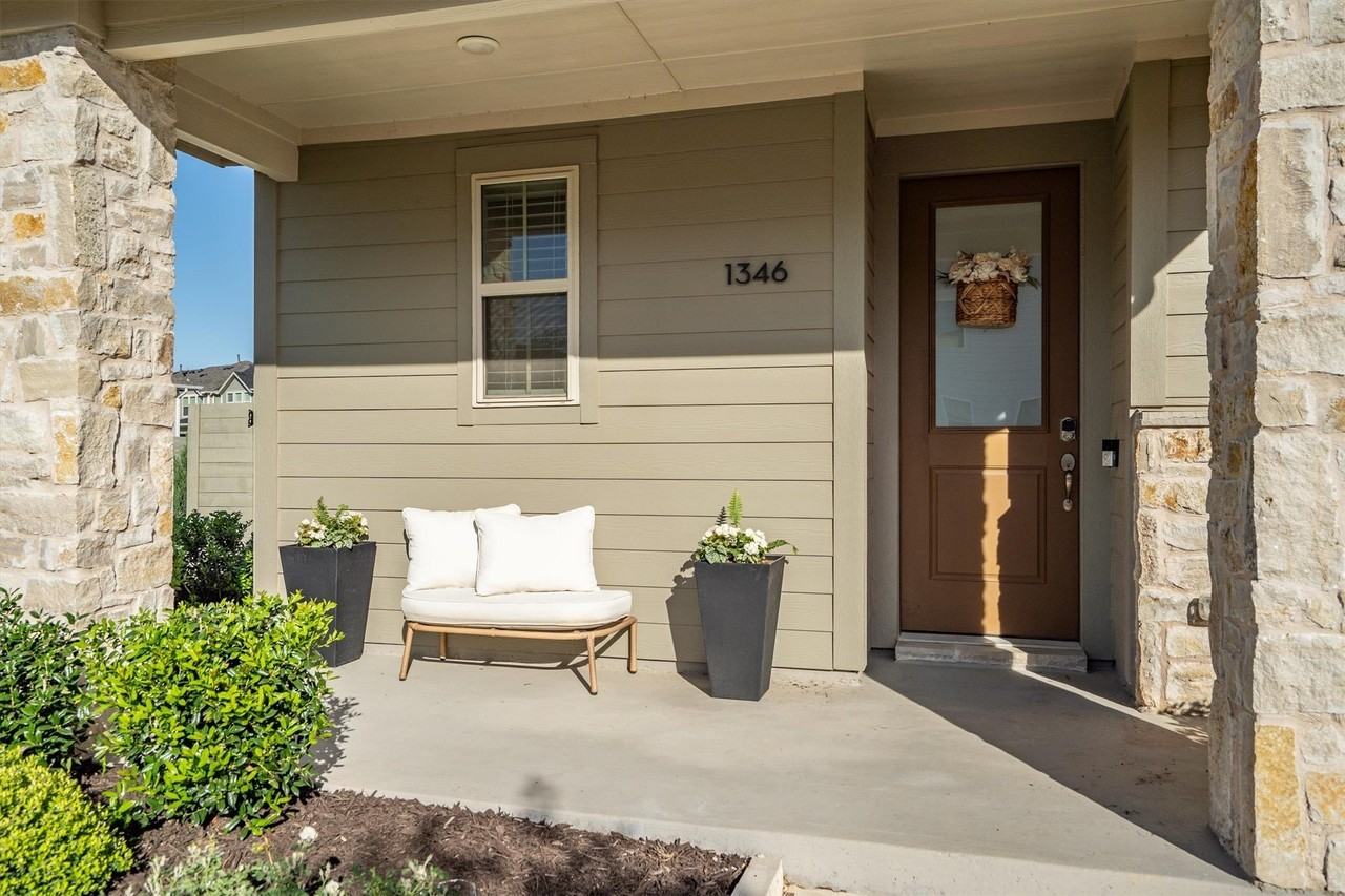 1346 Roundup Way - Photo 5 of 39