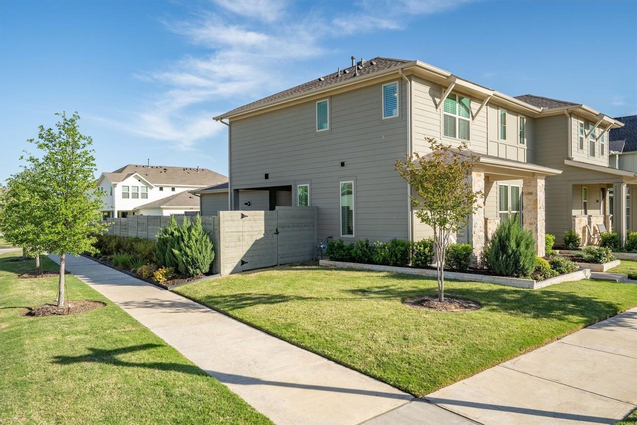 1346 Roundup Way - Photo 6 of 39