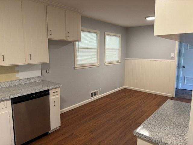 3363 Cromart Ave - Photo 7 of 20