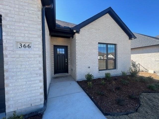 366 Waters Ridge Dr - Photo 2 of 30