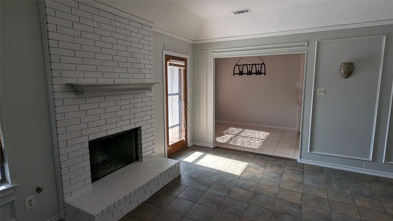 2706 Parkview Dr - Photo 3 of 19