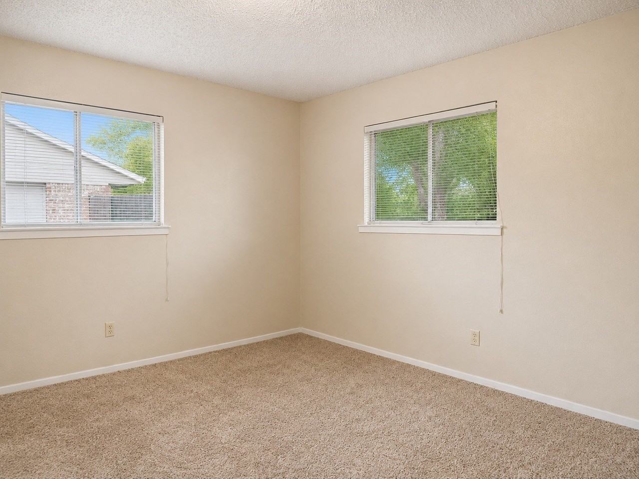 2111 Quail Run #A - Photo 6 of 11