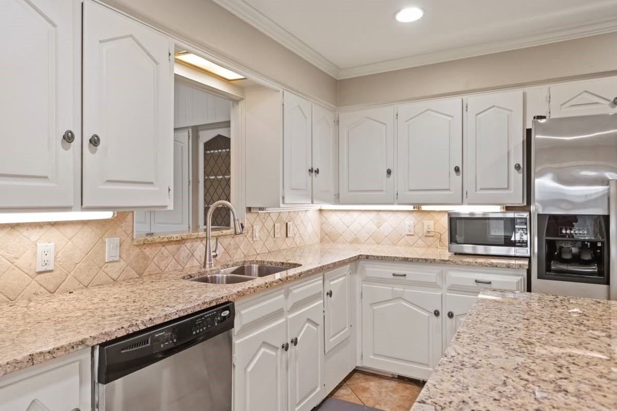6950 Joyce Way - Photo 4 of 10