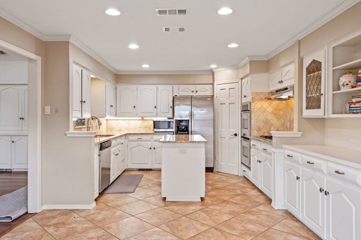 6950 Joyce Way - Photo 6 of 10