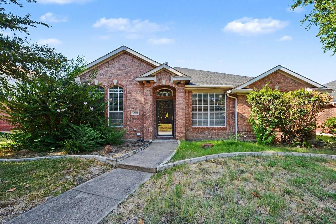 10112 Asheboro St - Photo 3 of 29