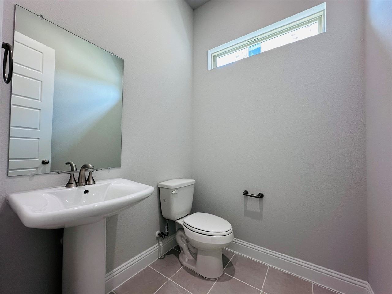 7017 Sunset Blvd - Photo 7 of 35
