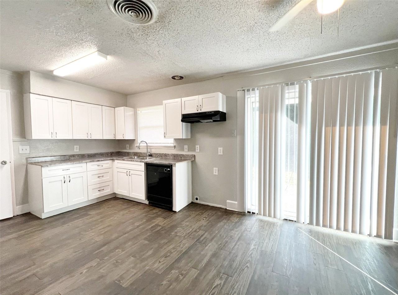 5301 Mansel Ln - Photo 5 of 20