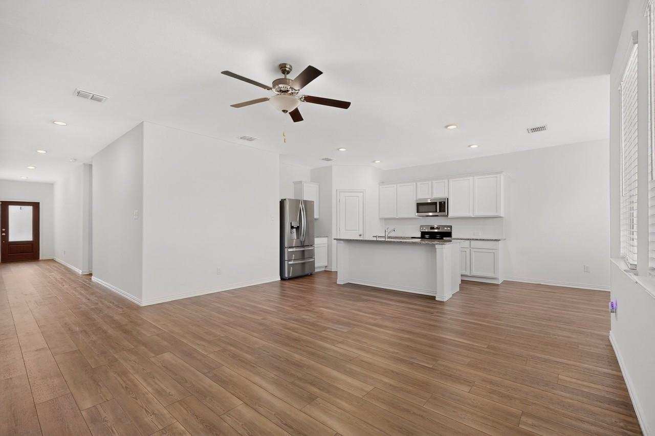 11609 Silver Queen Dr - Photo 3 of 27