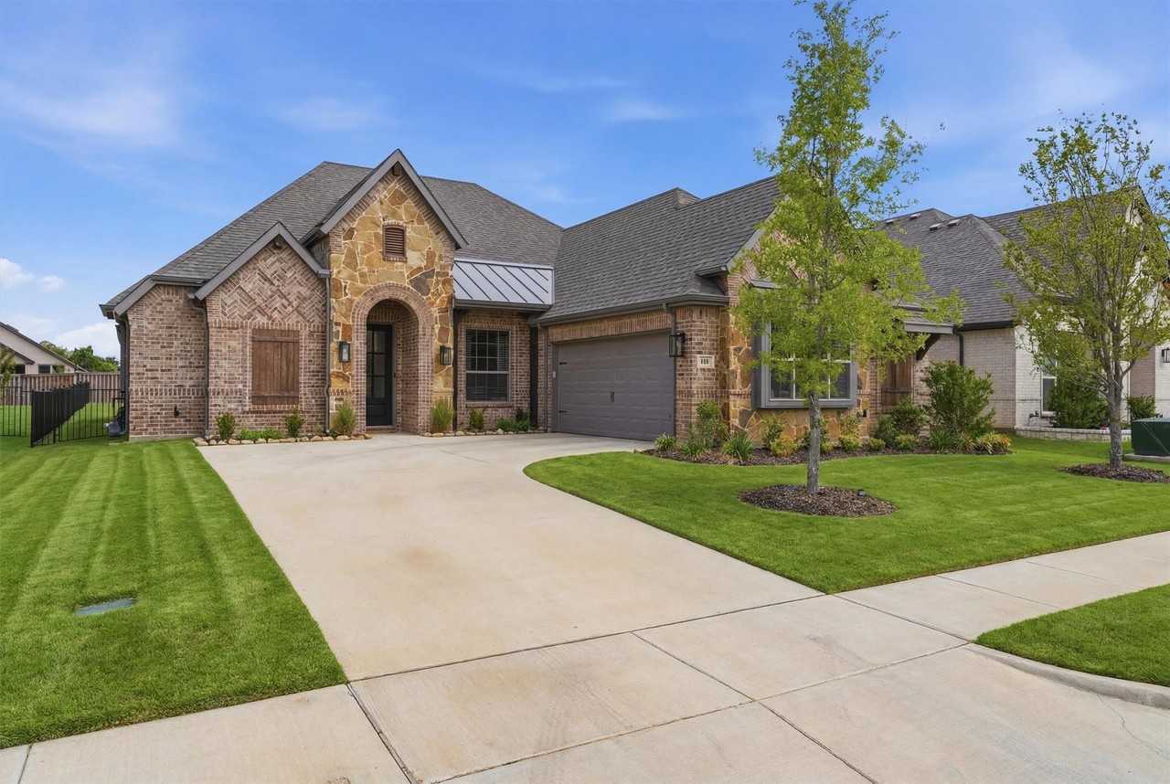 313 Bowrider Ln - Photo 2 of 31