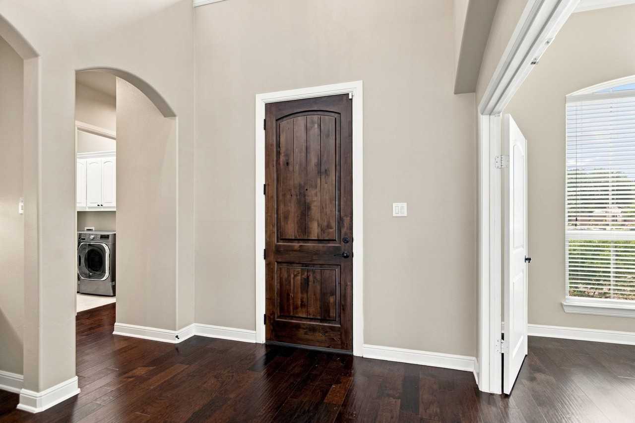 1819 Park Highland Way - Photo 3 of 38
