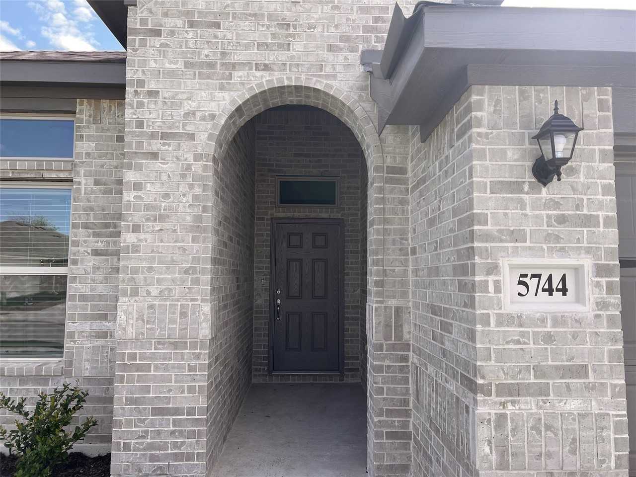 5744 Brookville Dr - Photo 2 of 31