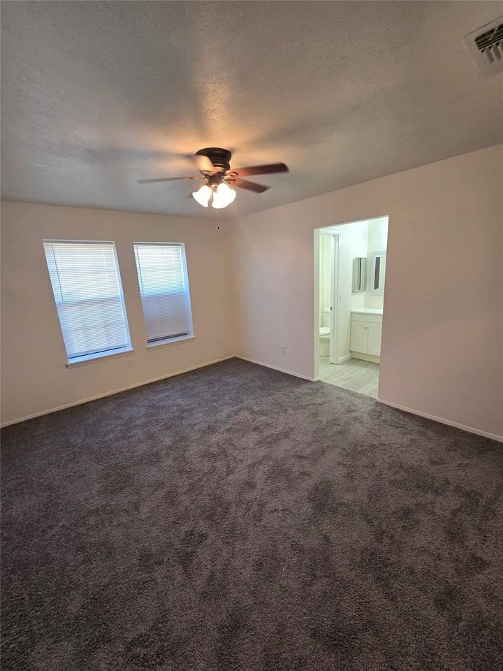 1451 Brook Meadow Cir - Photo 5 of 11