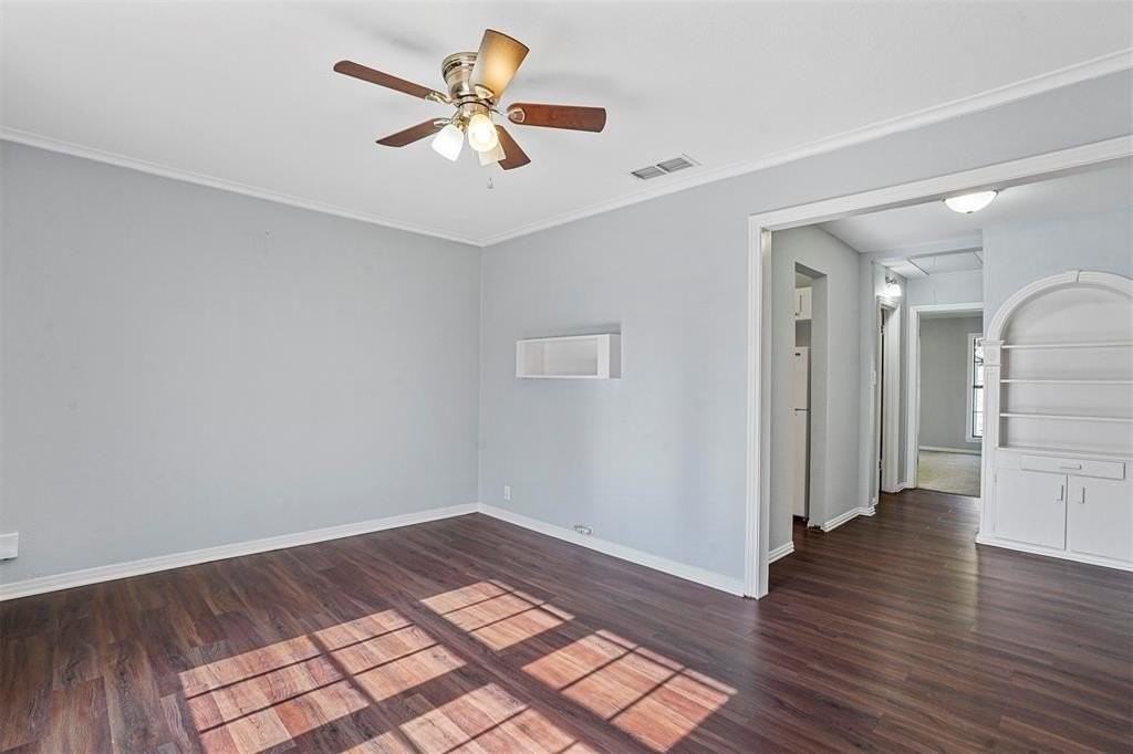 210 W Willingham St #B - Photo 3 of 14