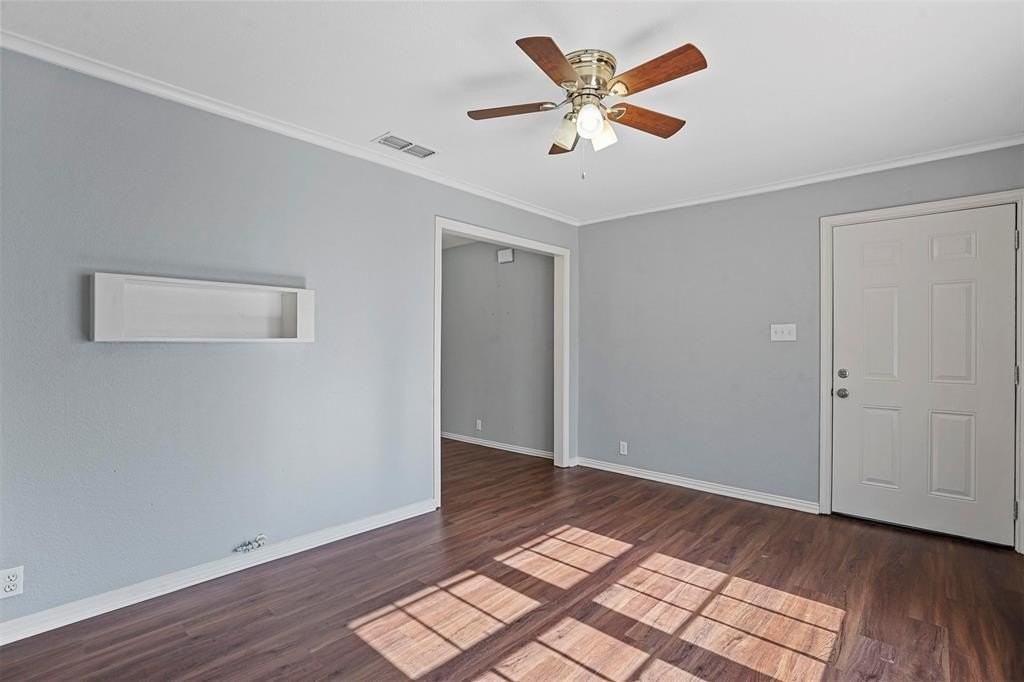 210 W Willingham St #B - Photo 5 of 14
