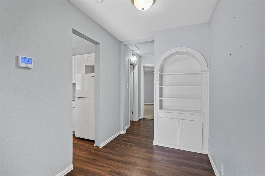 210 W Willingham St #B - Photo 7 of 14
