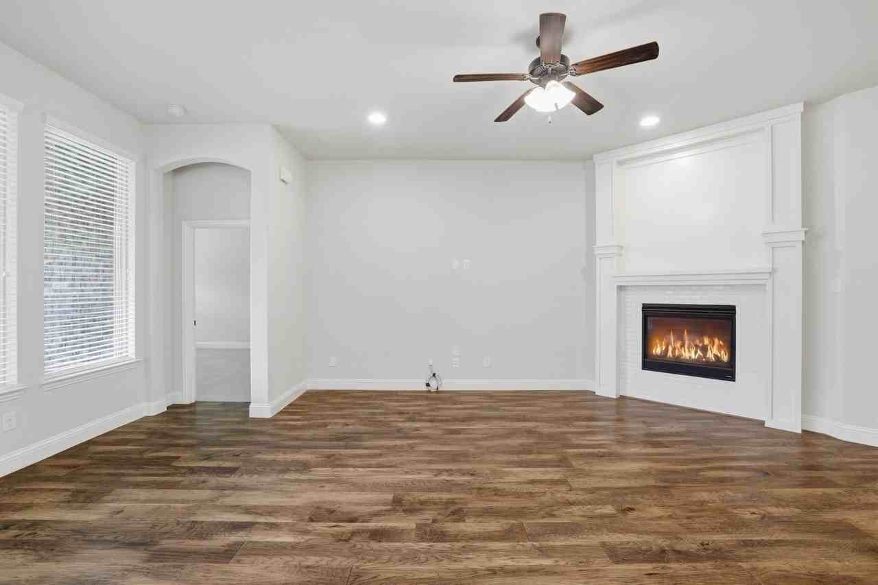 3523 Charleston Dr - Photo 6 of 40
