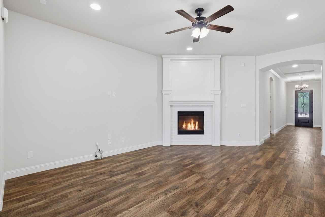 3523 Charleston Dr - Photo 7 of 40