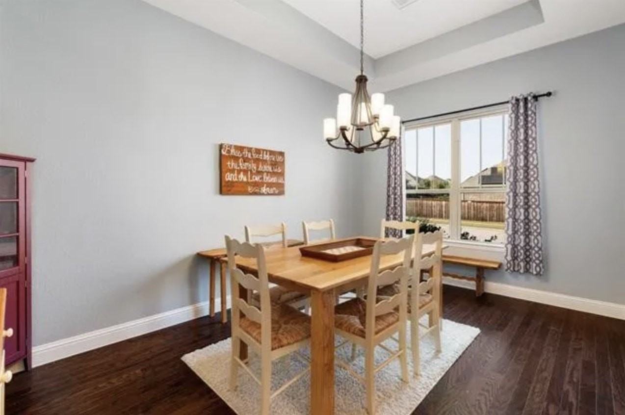 1005 Benbrook Trl - Photo 5 of 35