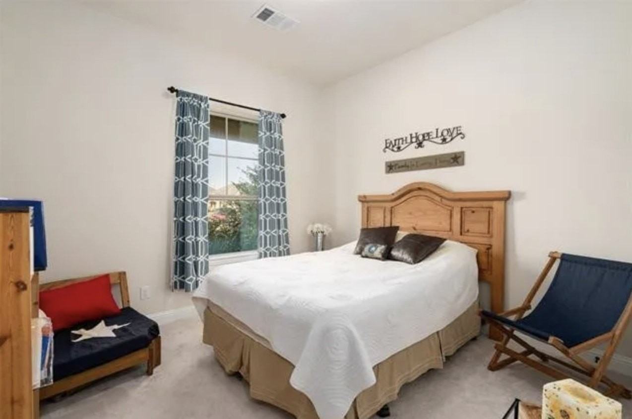 1005 Benbrook Trl - Photo 7 of 35