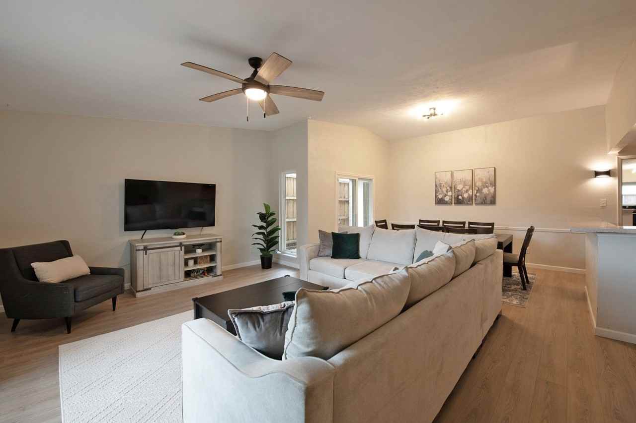 9322 Shipman St - Photo 4 of 36