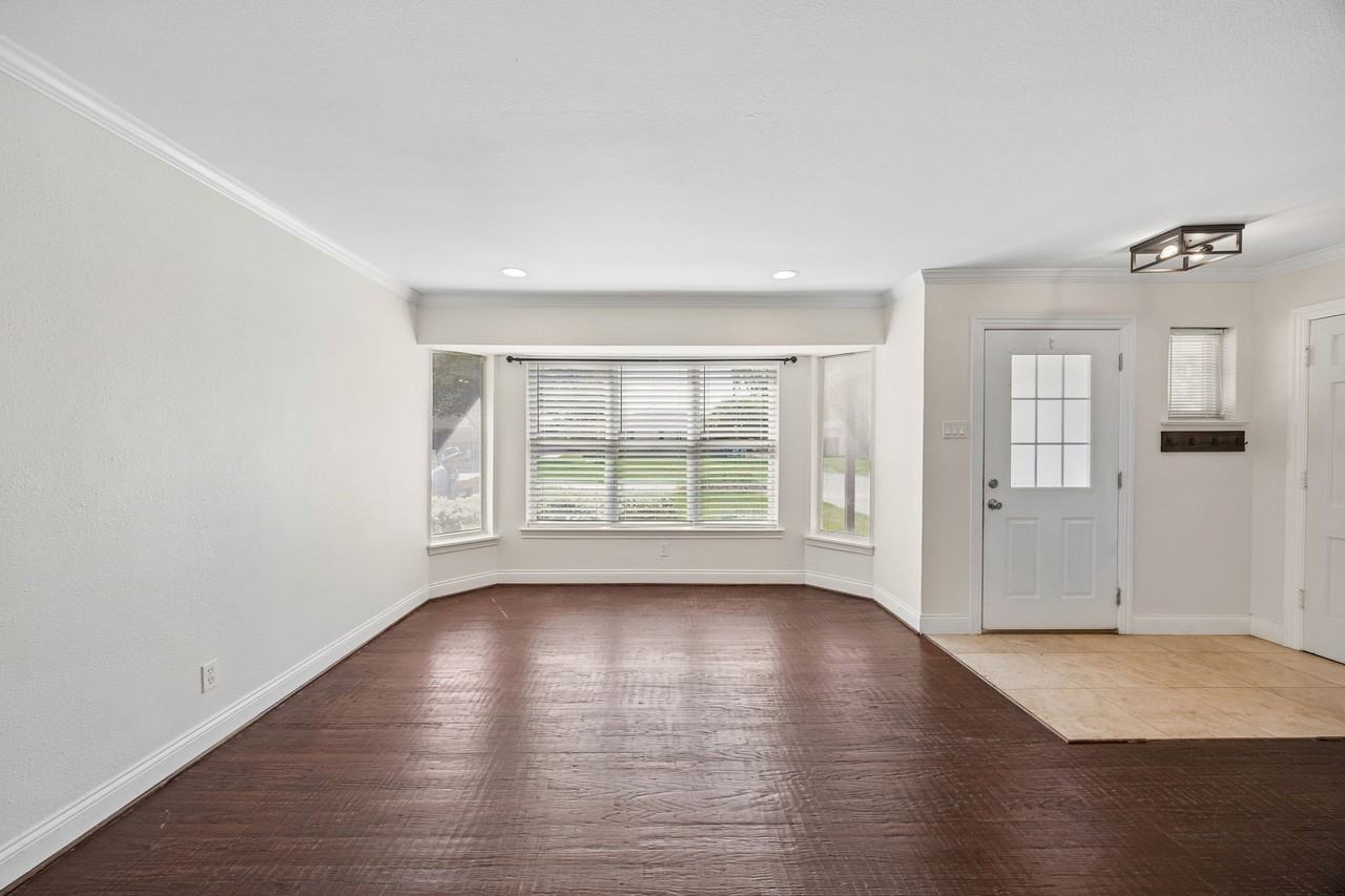 8618 Lockhaven Dr - Photo 5 of 25