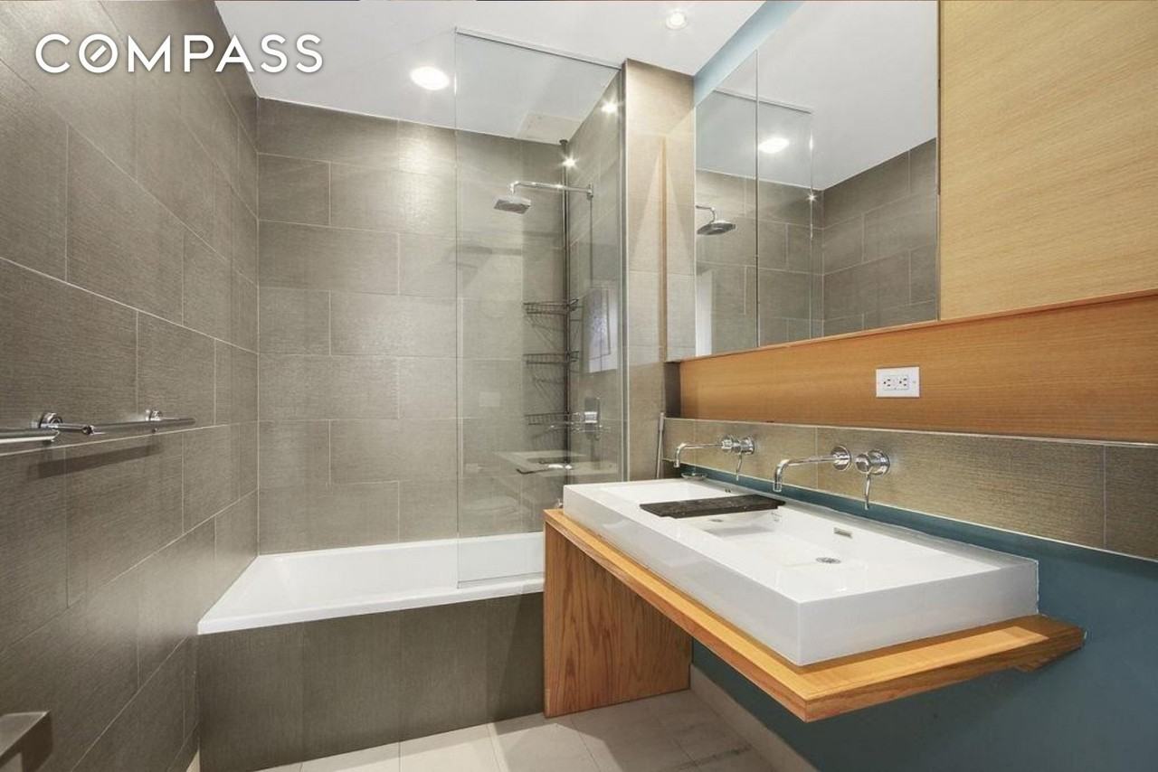 342 E 110th St #5D - Photo 4 of 5