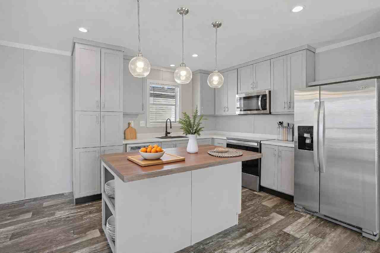 1612 Swallowtail Dr - Photo 5 of 24