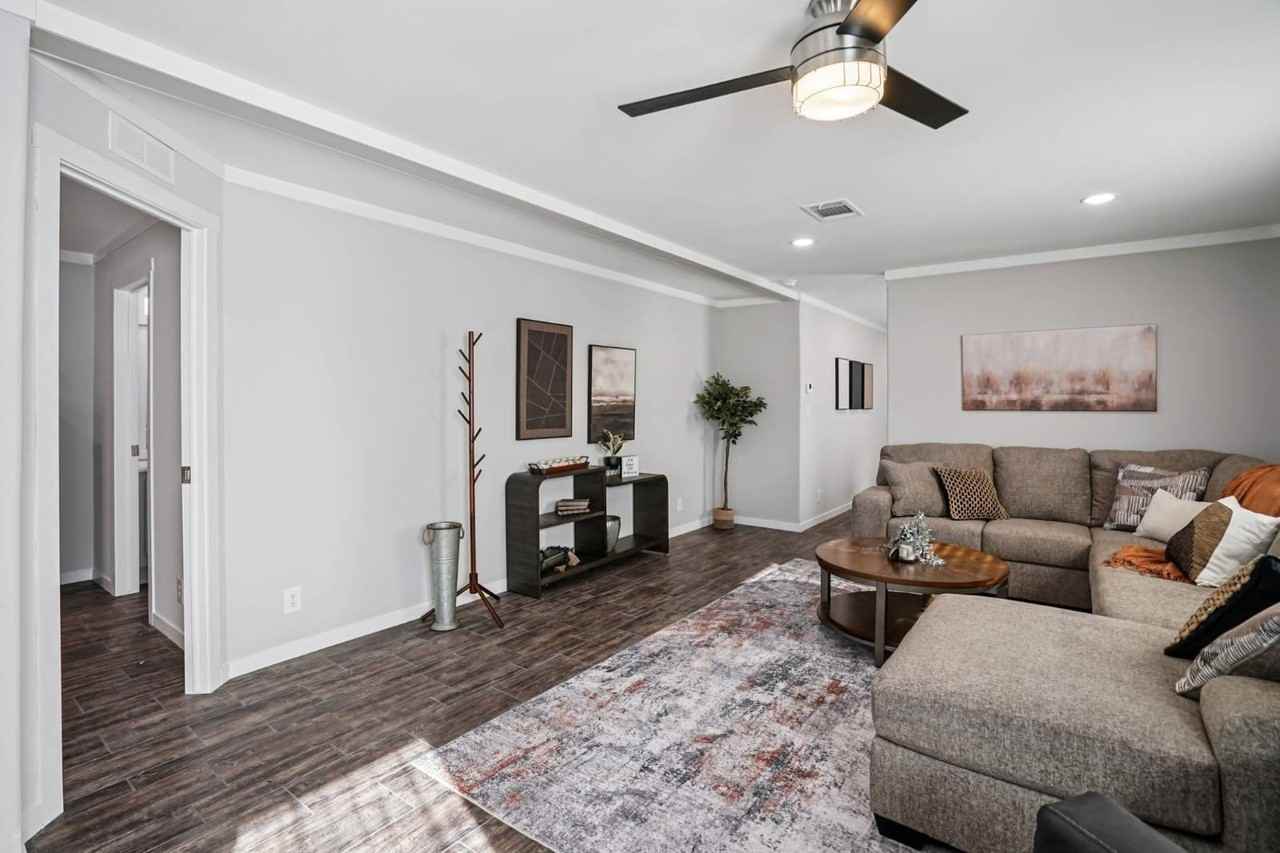 1621 American Dr - Photo 7 of 24