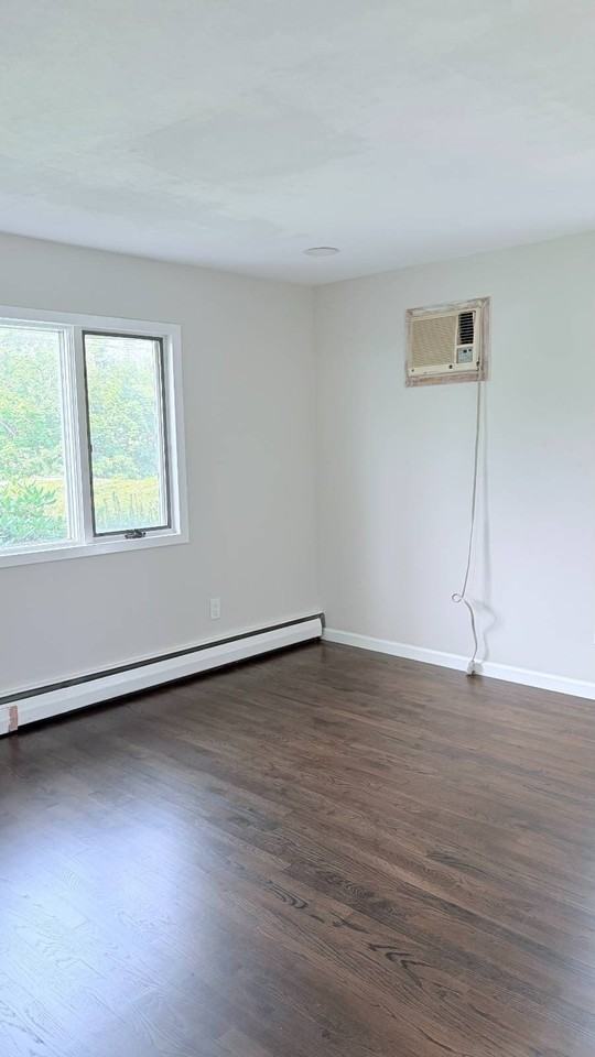 158 Burns Ave - Photo 3 of 8