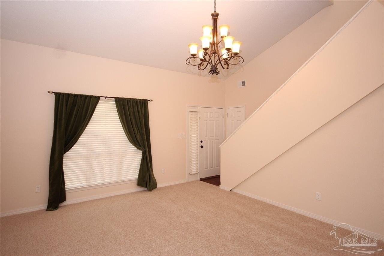 3528 Parkwood Ave - Photo 2 of 15