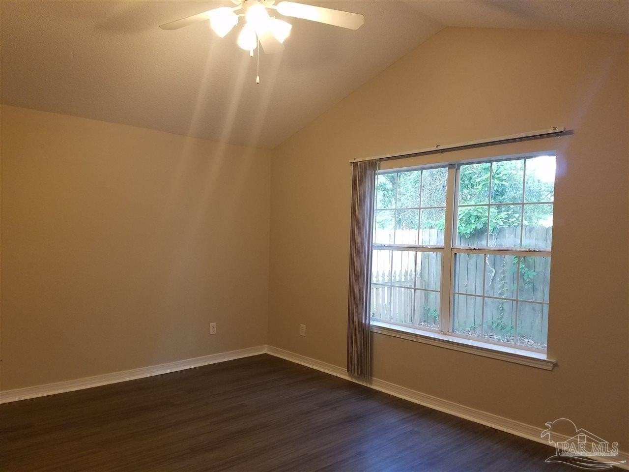 5944 Last Big Tree Ln - Photo 5 of 11