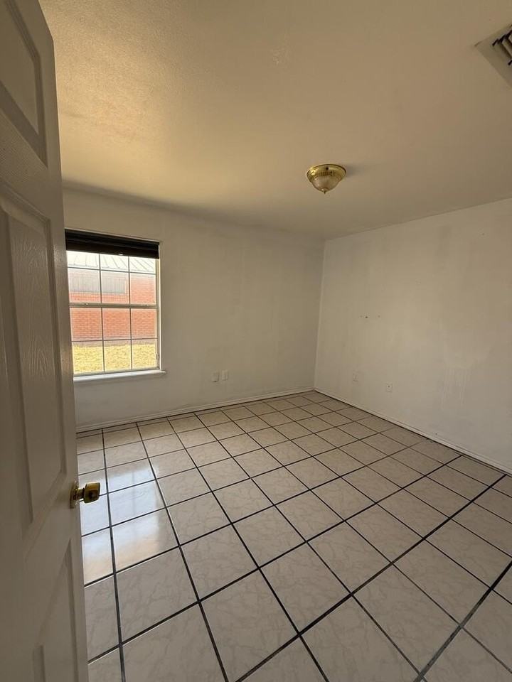 507 S Lincoln St - Photo 6 of 16