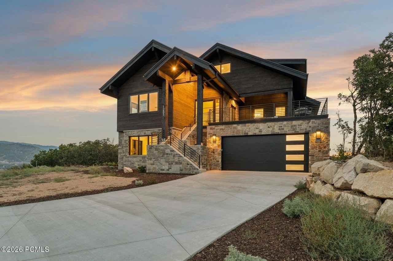 1285 Lasso Trl - Photo 2 of 50