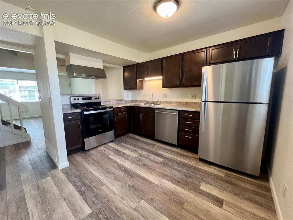 2433 Cherokee Park Pl - Photo 5 of 10