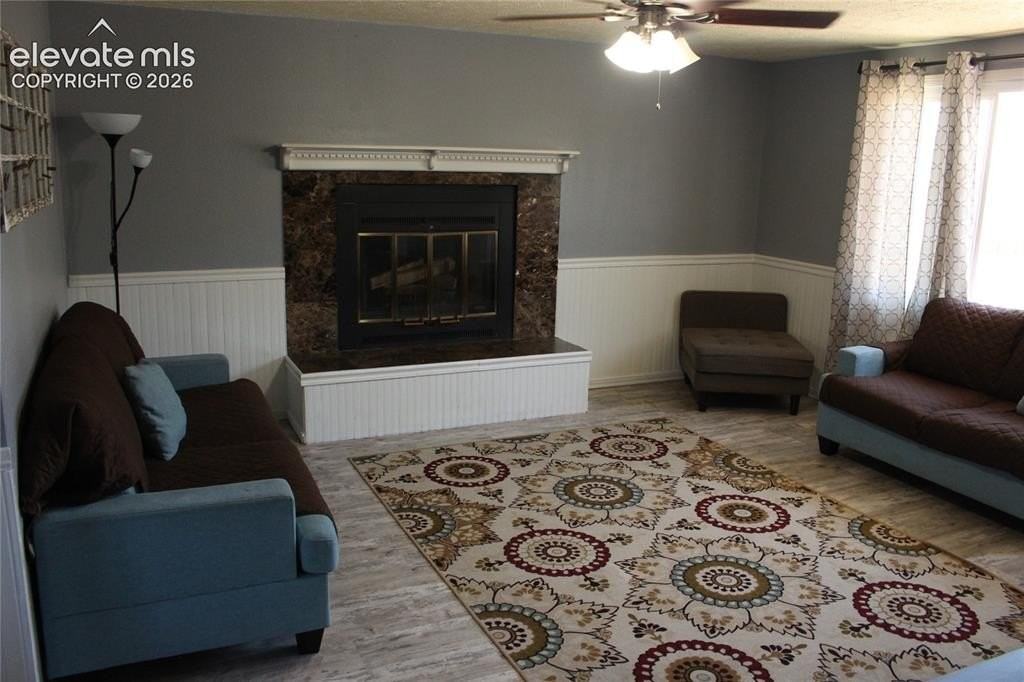 2229 Moccassin Dr - Photo 6 of 25