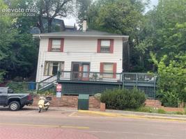 featured image of 1031 Manitou Ave #A