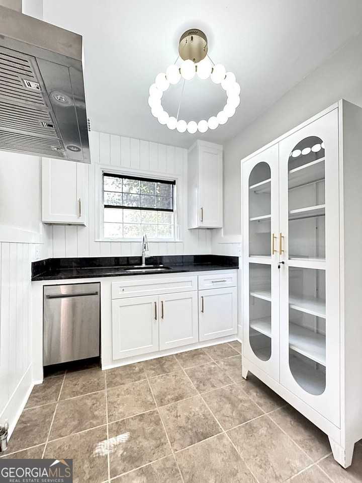 60 Delmont Dr Ne - Photo 3 of 15