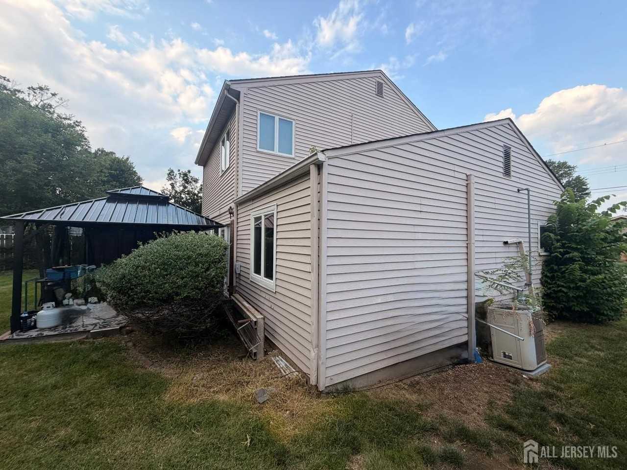 36 Cambridge Rd - Photo 6 of 26
