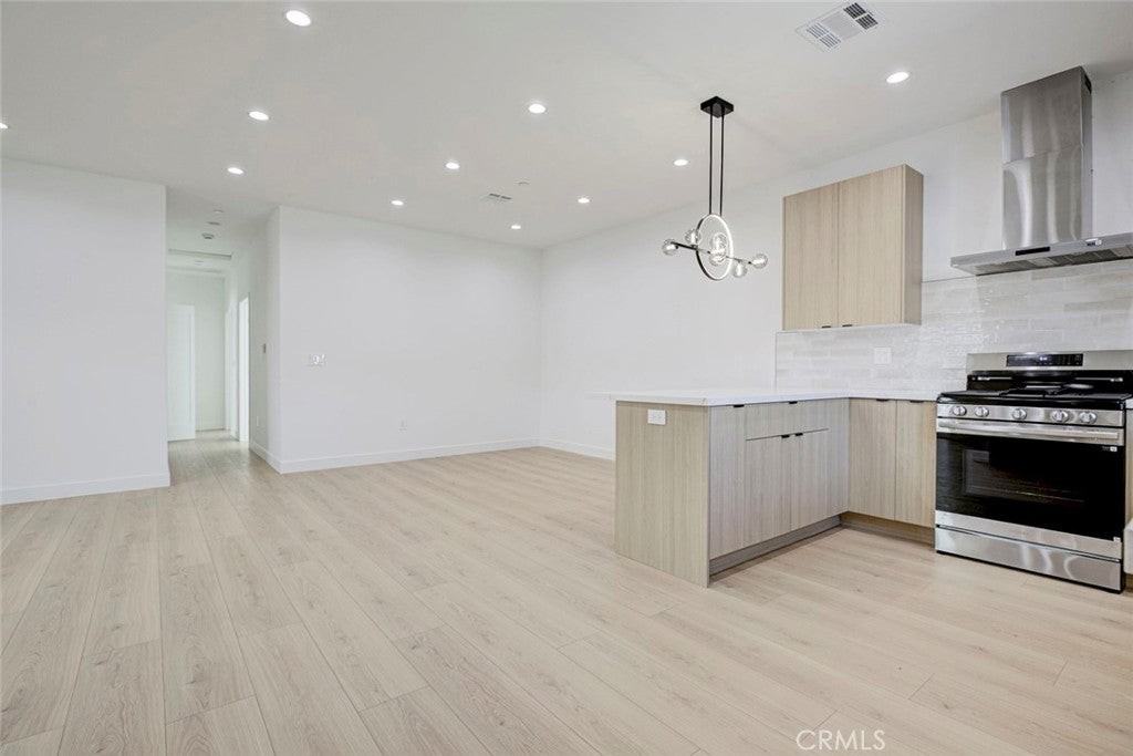 2242 N Keystone St - Photo 6 of 21