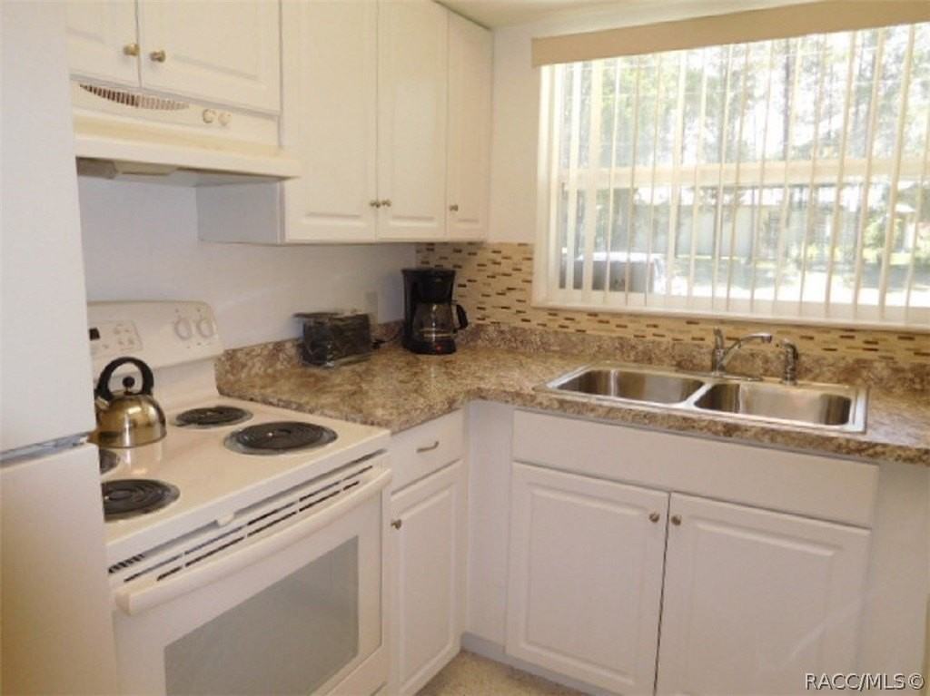 3515 S Fitch Ave - Photo 2 of 23