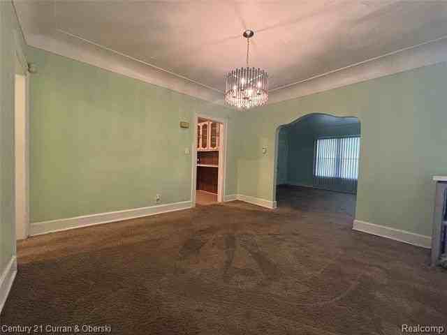 3237 Calvert St - Photo 4 of 10