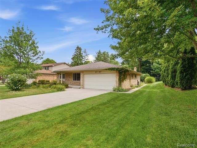 2387 Sanders Pl - Photo 3 of 39